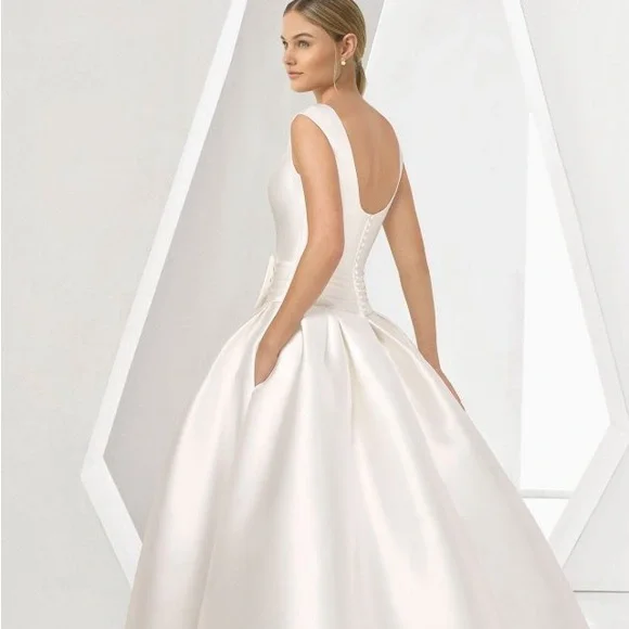 Rosa Clara Ivory Wedding Dress with Bustle and Bow - Picture 5 of 5